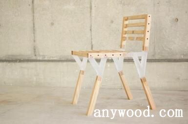 石英质感的木椅子