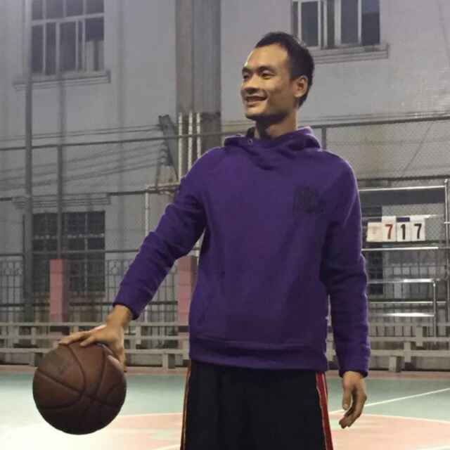 卖木材的小男孩