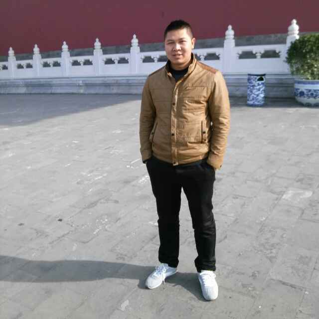 黄议苇15271022628