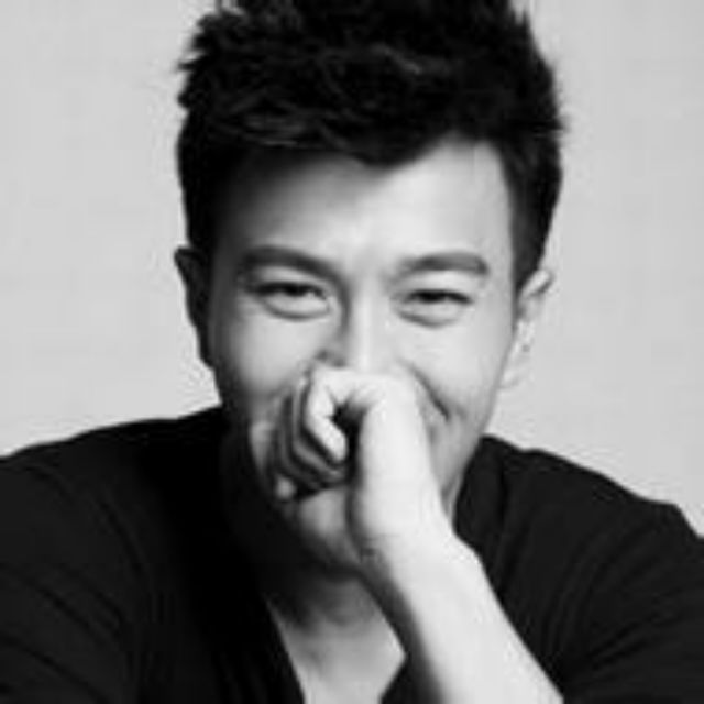 王明