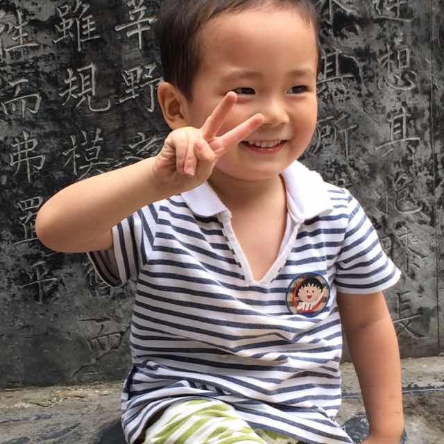 天高任云飞扬