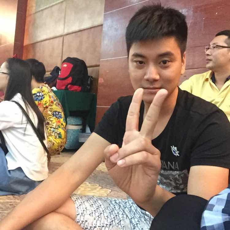 金轩家私城郑焕强