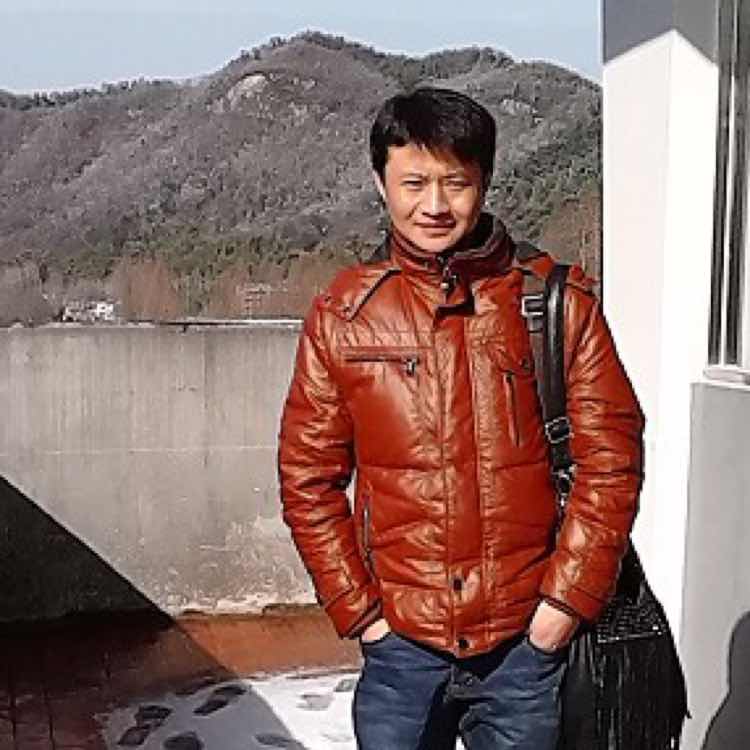 AAAA  弘艺木雕   国勇