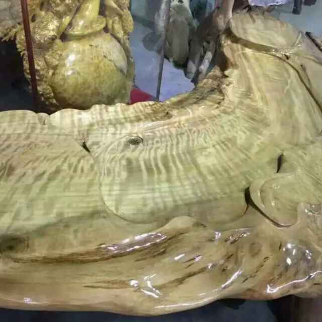 雕花小钟
