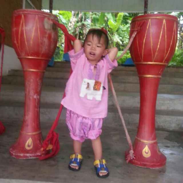 三