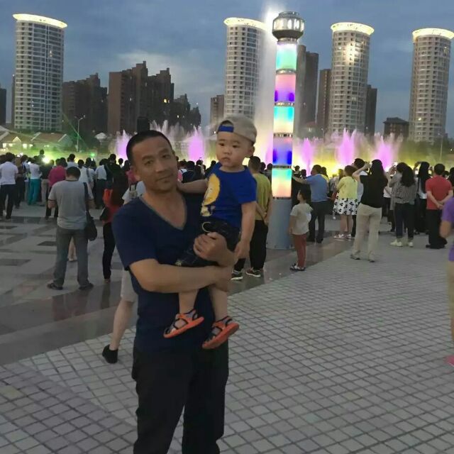 受害者老齐