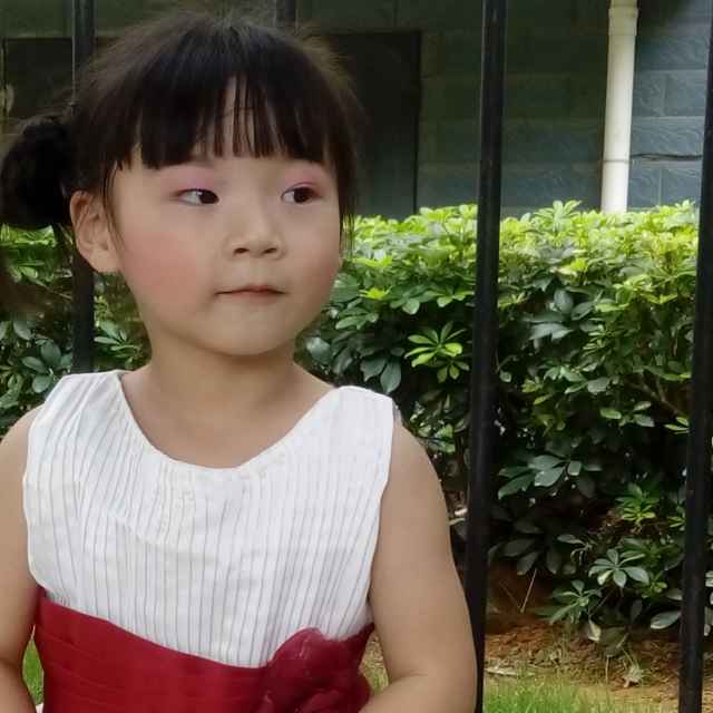 张震