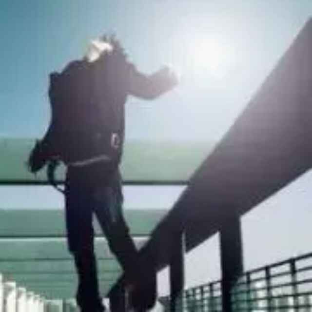 、          Yy