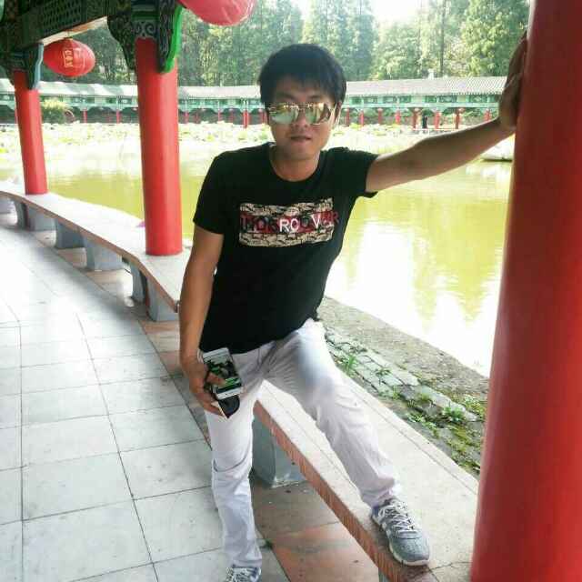 《向前冲》