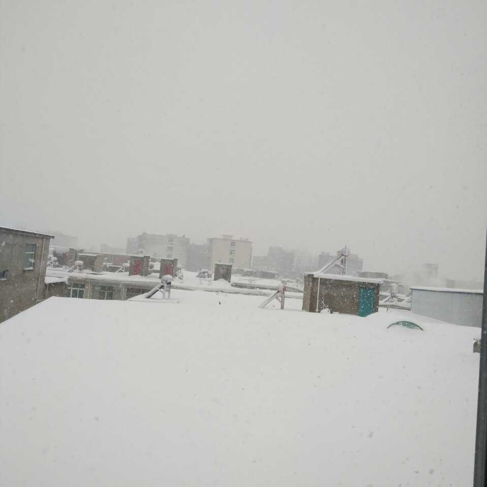 蓝天白雪