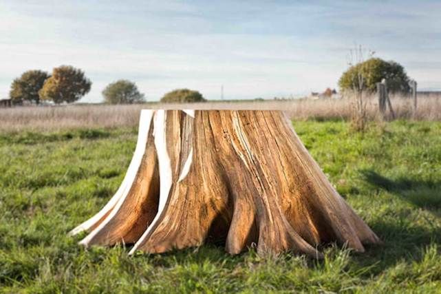 把树根做出木桌,这样树根创意处理,竟然是大师用业余做雕刻出来【批木
