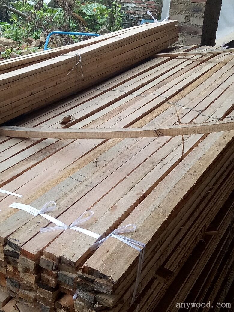 本厂加工出售2米各种规格的桉木方料可用做家装家具
