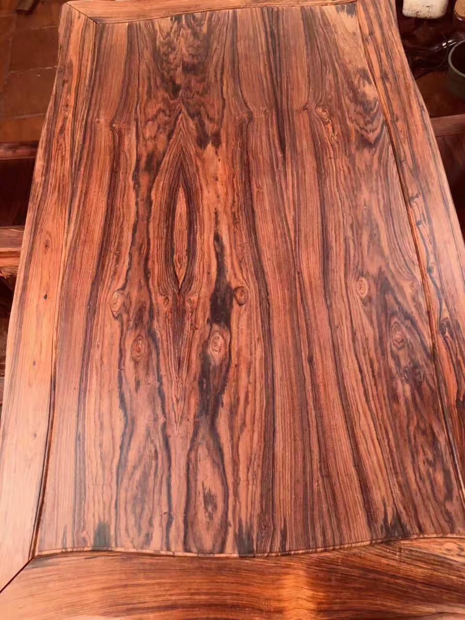 白酸枝歺桌,木纹漂亮 